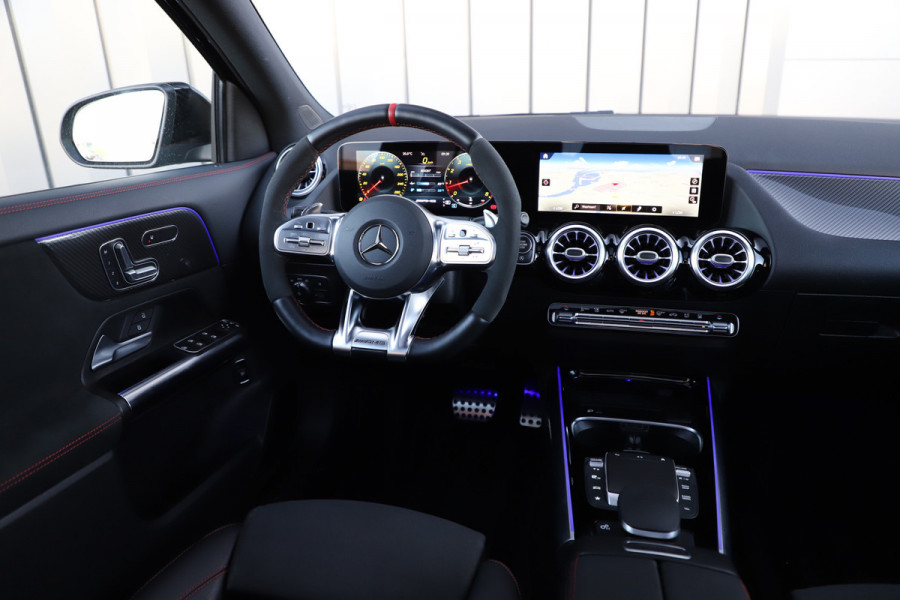 Mercedes-Benz GLA AMG 35 4MATIC Aut8 | 306PK | Pano | Adaptief-onderstel | Sfeerverlichting | Memory | Multibeam | Carbon | Standkachel | Stoelver