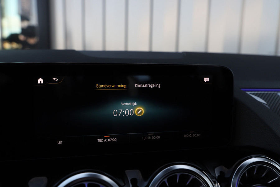 Mercedes-Benz GLA AMG 35 4MATIC Aut8 | 306PK | Pano | Adaptief-onderstel | Sfeerverlichting | Memory | Multibeam | Carbon | Standkachel | Stoelver