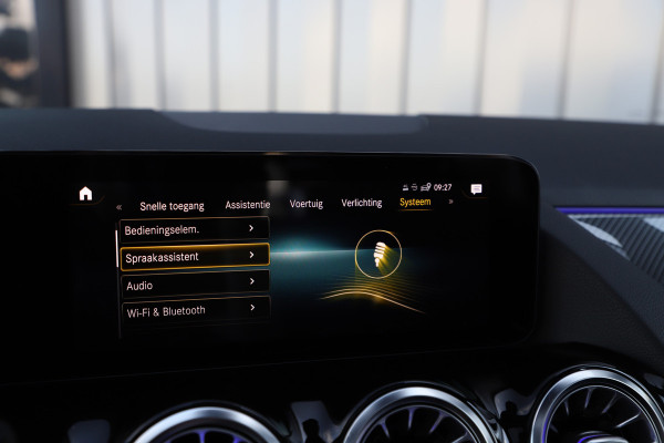 Mercedes-Benz GLA AMG 35 4MATIC Aut8 | 306PK | Pano | Adaptief-onderstel | Sfeerverlichting | Memory | Multibeam | Carbon | Standkachel | Stoelver