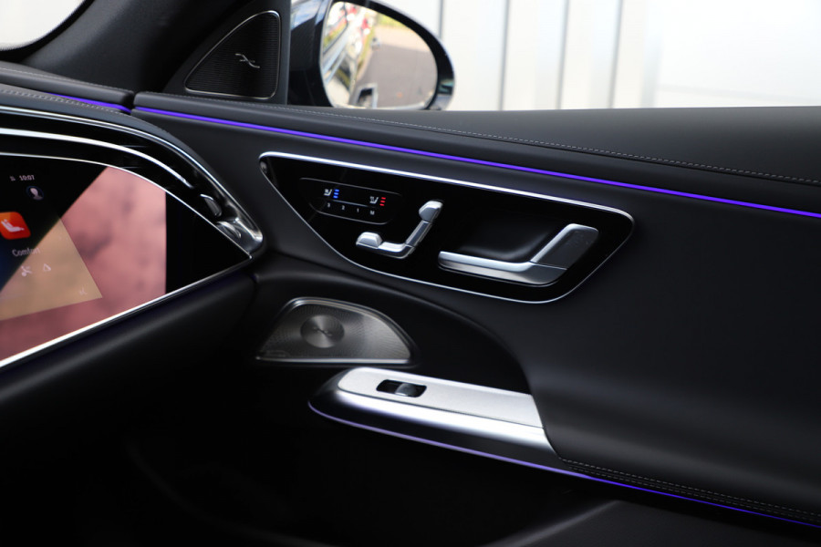 Mercedes-Benz E-Klasse Estate Estate AMG 53 Hybrid 4-MATIC+ | 612PK | Achterasbesturing | Head-up | Carbon | Burmester 4D | Keyles-go | Sfeerverlichtin Mercedes-Benz E-Klasse Estate Estate AMG 53 Hybrid 4-MATIC+ | 612PK | Achterasbesturing | Head-up | Carbon | Burmester 4D | Keyles-go | Sfeerverlichtin