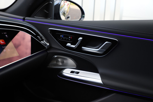 Mercedes-Benz E-Klasse Estate Estate AMG 53 Hybrid 4-MATIC+ | 612PK | Achterasbesturing | Head-up | Carbon | Burmester 4D | Keyles-go | Sfeerverlichtin Mercedes-Benz E-Klasse Estate Estate AMG 53 Hybrid 4-MATIC+ | 612PK | Achterasbesturing | Head-up | Carbon | Burmester 4D | Keyles-go | Sfeerverlichtin