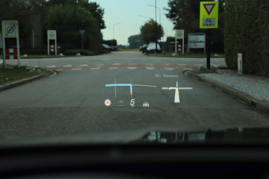 Mercedes-Benz E-Klasse Estate Estate AMG 53 Hybrid 4-MATIC+ | 612PK | Achterasbesturing | Head-up | Carbon | Burmester 4D | Keyles-go | Sfeerverlichtin Mercedes-Benz E-Klasse Estate Estate AMG 53 Hybrid 4-MATIC+ | 612PK | Achterasbesturing | Head-up | Carbon | Burmester 4D | Keyles-go | Sfeerverlichtin