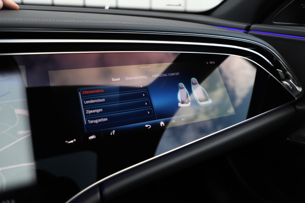 Mercedes-Benz E-Klasse Estate Estate AMG 53 Hybrid 4-MATIC+ | 612PK | Achterasbesturing | Head-up | Carbon | Burmester 4D | Keyles-go | Sfeerverlichtin Mercedes-Benz E-Klasse Estate Estate AMG 53 Hybrid 4-MATIC+ | 612PK | Achterasbesturing | Head-up | Carbon | Burmester 4D | Keyles-go | Sfeerverlichtin