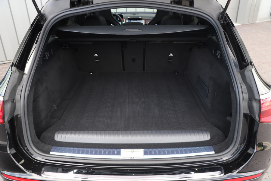 Mercedes-Benz E-Klasse Estate Estate AMG 53 Hybrid 4-MATIC+ | 612PK | Achterasbesturing | Head-up | Carbon | Burmester 4D | Keyles-go | Sfeerverlichtin Mercedes-Benz E-Klasse Estate Estate AMG 53 Hybrid 4-MATIC+ | 612PK | Achterasbesturing | Head-up | Carbon | Burmester 4D | Keyles-go | Sfeerverlichtin