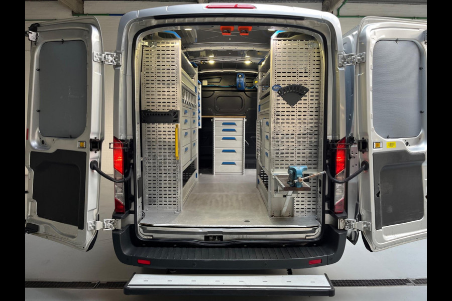 Ford Transit Achterwiel aandrijving Volledig ingerichte Servicewagen 350 2.0 TDCI 130pk euro6 L2H2 Trend 3Persoons RIJKLAARPRIJS!