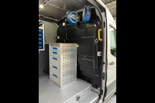 Ford Transit Achterwiel aandrijving Volledig ingerichte Servicewagen 350 2.0 TDCI 130pk euro6 L2H2 Trend 3Persoons RIJKLAARPRIJS!