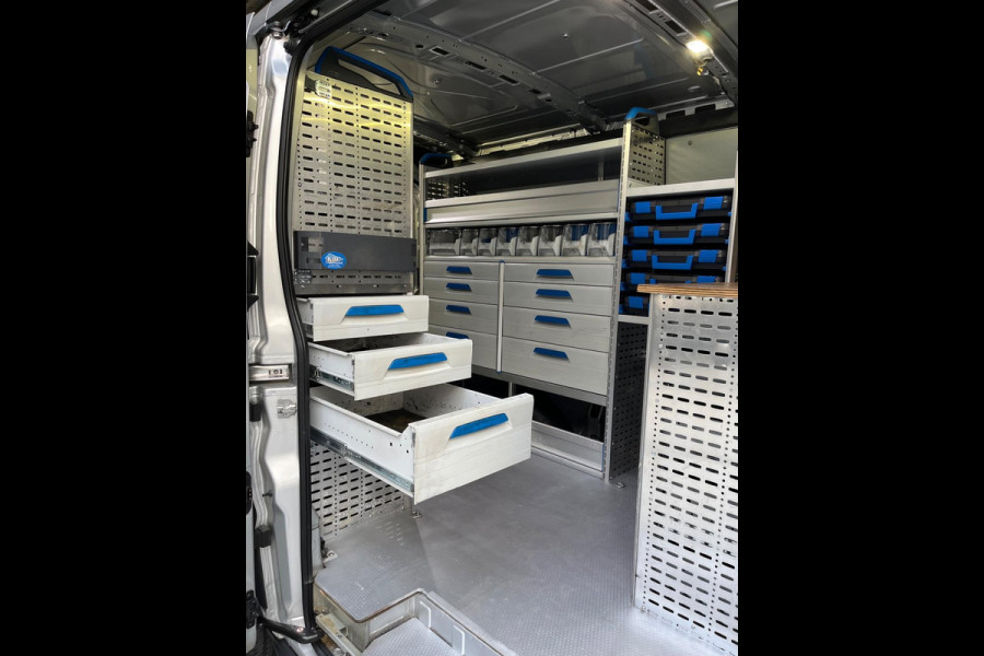 Ford Transit Achterwiel aandrijving Volledig ingerichte Servicewagen 350 2.0 TDCI 130pk euro6 L2H2 Trend 3Persoons RIJKLAARPRIJS!