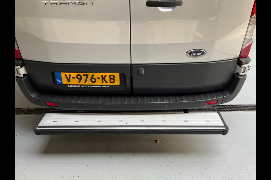 Ford Transit Achterwiel aandrijving Volledig ingerichte Servicewagen 350 2.0 TDCI 130pk euro6 L2H2 Trend 3Persoons RIJKLAARPRIJS!