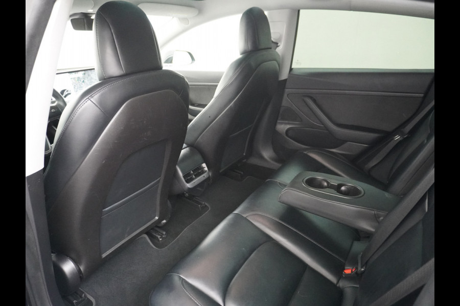 Tesla Model 3 RWD SR+ 60kWh 325PK Lmv 19" AutoPilot Leder PanoDak Adaptive-Cruise Lmv Camera's Elektr.-Stuur+Stoelen+Spiegels+Geheugen+Easy-En Navi LED Comfortstoelen ACC DAB Voorverwarmen interieur via App Keyless via Telefoonsleutel One-Pedal-Drive Origineel Nederlandse auto tot 11kw laden thuis! 1.584kg licht!