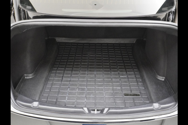 Tesla Model 3 RWD SR+ 60kWh 325PK Lmv 19" AutoPilot Leder PanoDak Adaptive-Cruise Lmv Camera's Elektr.-Stuur+Stoelen+Spiegels+Geheugen+Easy-En Navi LED Comfortstoelen ACC DAB Voorverwarmen interieur via App Keyless via Telefoonsleutel One-Pedal-Drive Origineel Nederlandse auto tot 11kw laden thuis! 1.584kg licht!