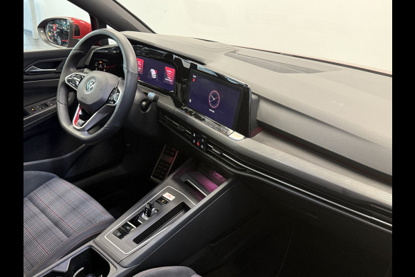 Volkswagen Golf 2.0 TSI GTI Parkeerassistent Keyless Go/Start HUD Volkswagen Golf 2.0 TSI GTI Parkeerassistent Keyless Go/Start HUD