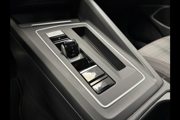 Volkswagen Golf 2.0 TSI GTI Parkeerassistent Keyless Go/Start HUD Volkswagen Golf 2.0 TSI GTI Parkeerassistent Keyless Go/Start HUD