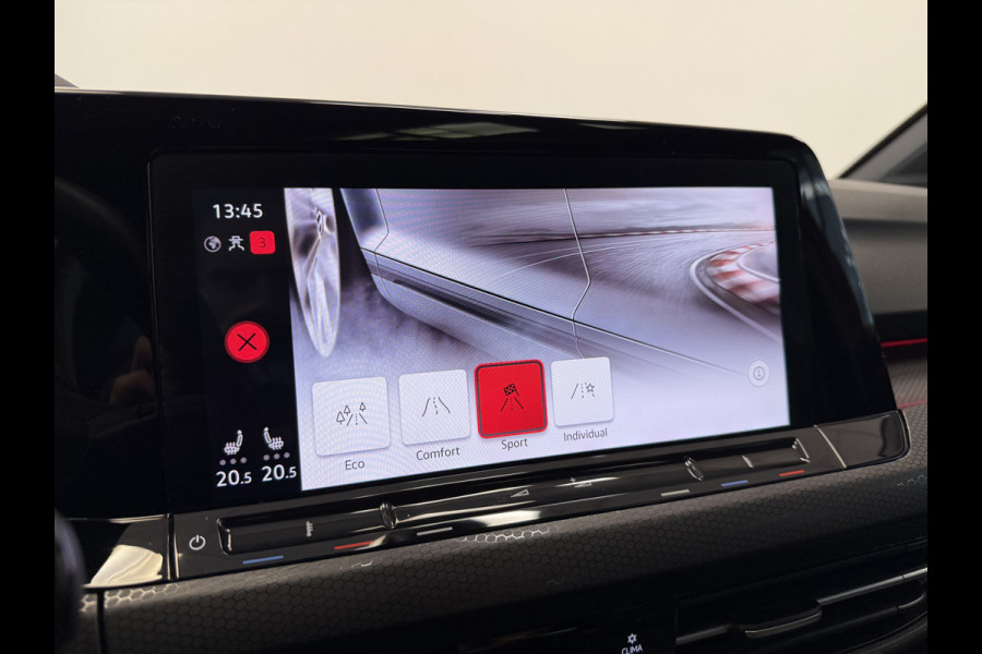 Volkswagen Golf 2.0 TSI GTI Parkeerassistent Keyless Go/Start HUD Volkswagen Golf 2.0 TSI GTI Parkeerassistent Keyless Go/Start HUD