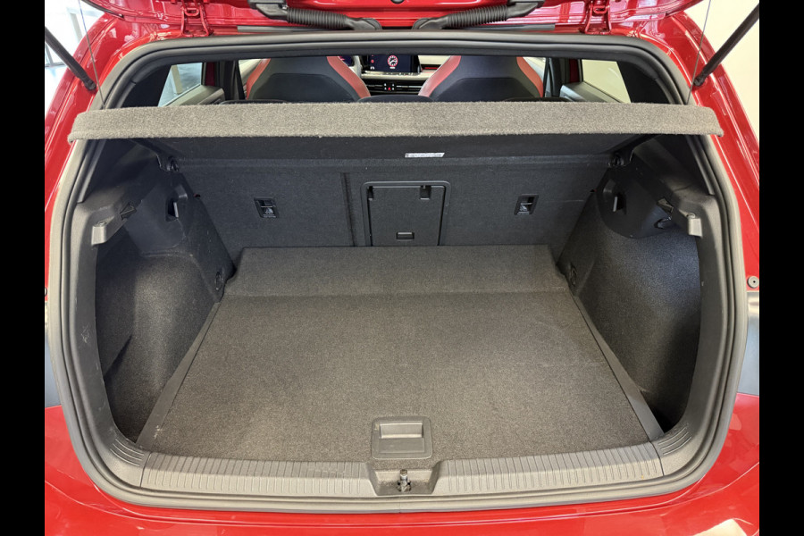 Volkswagen Golf 2.0 TSI GTI Parkeerassistent Keyless Go/Start HUD Volkswagen Golf 2.0 TSI GTI Parkeerassistent Keyless Go/Start HUD