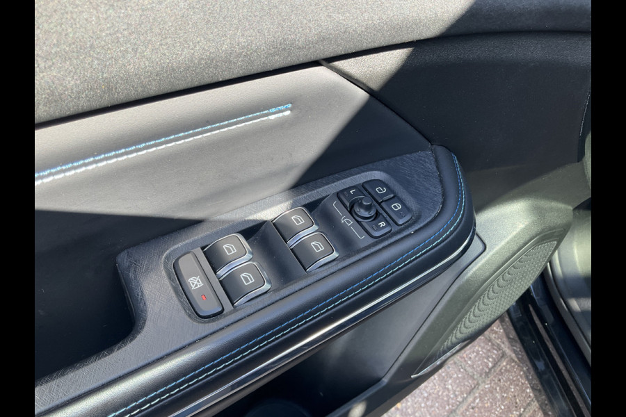 Lynk & Co 01 1.5 PHEV Carplay Pano.dak Adapt.Cruise Hoge zit vol opties!