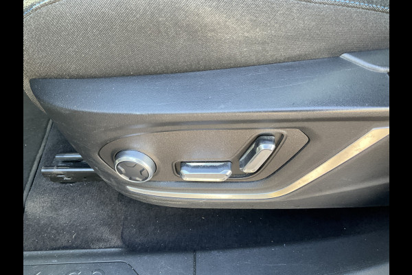 Lynk & Co 01 1.5 PHEV Carplay Pano.dak Adapt.Cruise Hoge zit vol opties!