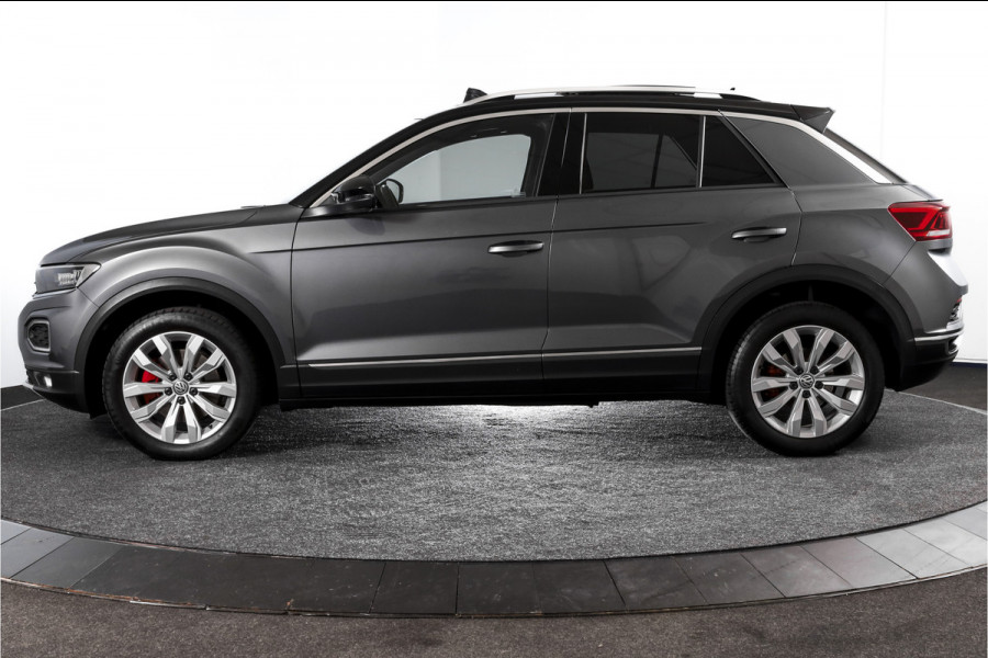 Volkswagen T-Roc 2.0 TSI 190 PK 4Motion Sport - Automaat Orig. NL | S/K-Panodak | Afn. Trekhaak | Adapt. Cruise | Stoelverw. | PDC | NAV + App. Connect | ECC | DAB | LM 17" |