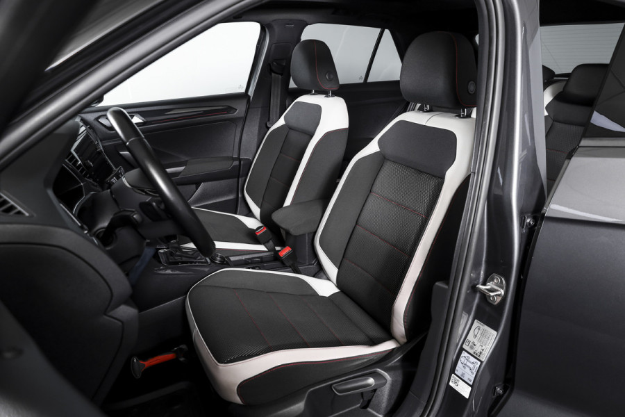 Volkswagen T-Roc 2.0 TSI 190 PK 4Motion Sport - Automaat Orig. NL | S/K-Panodak | Afn. Trekhaak | Adapt. Cruise | Stoelverw. | PDC | NAV + App. Connect | ECC | DAB | LM 17" |