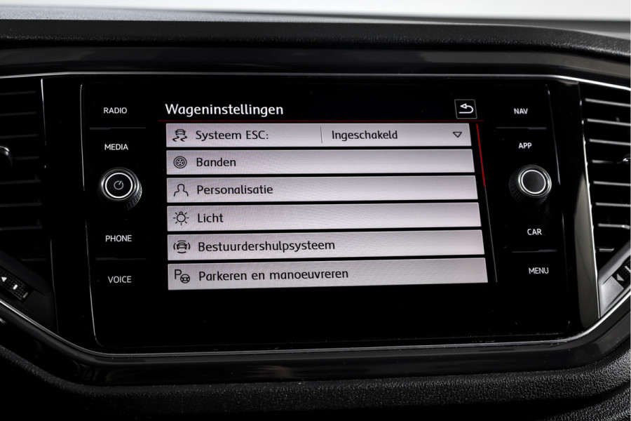 Volkswagen T-Roc 2.0 TSI 190 PK 4Motion Sport - Automaat Orig. NL | S/K-Panodak | Afn. Trekhaak | Adapt. Cruise | Stoelverw. | PDC | NAV + App. Connect | ECC | DAB | LM 17" |