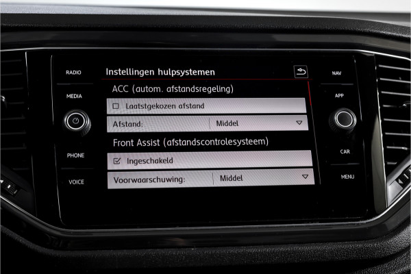 Volkswagen T-Roc 2.0 TSI 190 PK 4Motion Sport - Automaat Orig. NL | S/K-Panodak | Afn. Trekhaak | Adapt. Cruise | Stoelverw. | PDC | NAV + App. Connect | ECC | DAB | LM 17" |