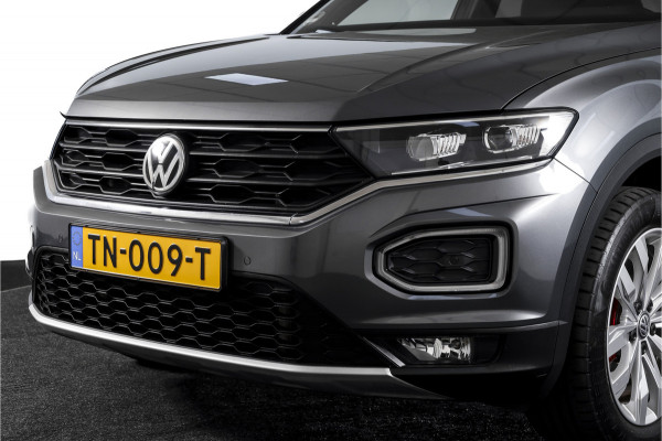 Volkswagen T-Roc 2.0 TSI 190 PK 4Motion Sport - Automaat Orig. NL | S/K-Panodak | Afn. Trekhaak | Adapt. Cruise | Stoelverw. | PDC | NAV + App. Connect | ECC | DAB | LM 17" |