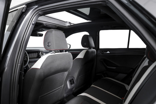 Volkswagen T-Roc 2.0 TSI 190 PK 4Motion Sport - Automaat Orig. NL | S/K-Panodak | Afn. Trekhaak | Adapt. Cruise | Stoelverw. | PDC | NAV + App. Connect | ECC | DAB | LM 17" |