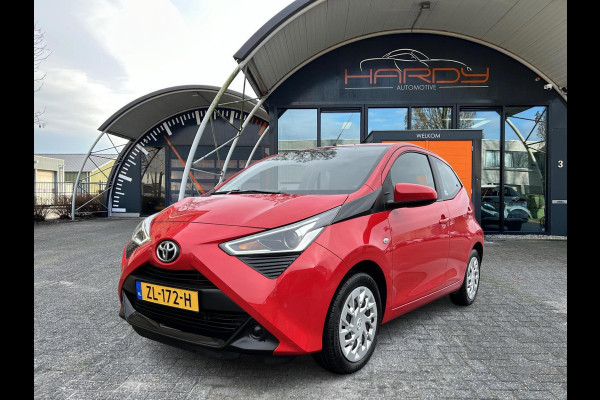 Toyota Aygo 1.0 VVT-i x-play Apple Carplay Camera NW Model