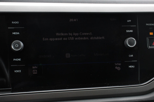 Volkswagen Polo 1.0 TSI DSG Comfortline | Navigatie | App Connect / Apple Carplay / Android Auto | Climate Control | Stoelverwarming | Extra Getint glas