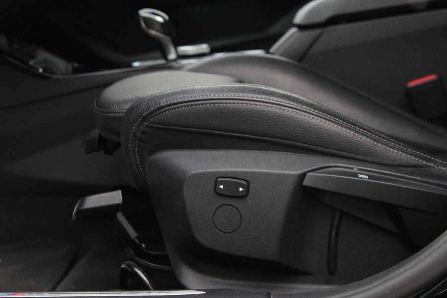 BMW 1-serie 120i High Executive Edition 178pk | Harman en Kardon | Panoramadak | Head-up display | M-Pakket