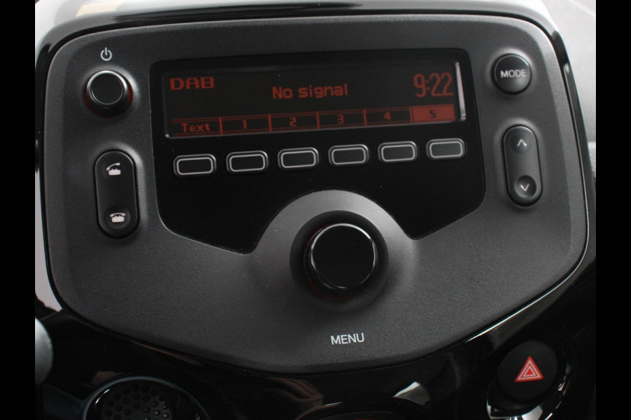 Citroën C1 1.0 VTi Feel | Airco | Bluetooth | Led | DAB | 5 deurs Citroën C1 1.0 VTi Feel | Airco | Bluetooth | Led | DAB | 5 deurs