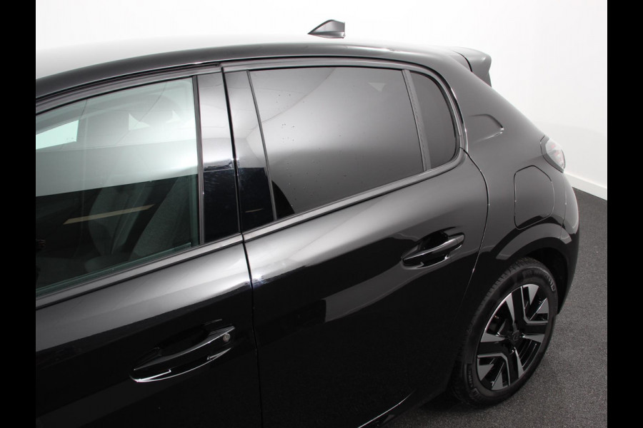 Peugeot 208 Hybrid 100 Automaat Allure Navigatie Apple Carplay/ Android Auto Camera Parkeersensoren Adaptive Cruise Control Stoelverwarming Ledverlichting Climate control