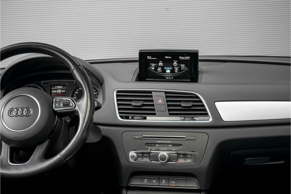Audi Q3 1.4 TFSI S-Line Pano Xenon Trekhaak
