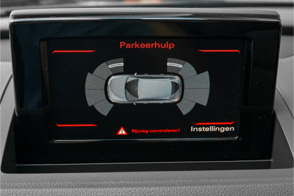 Audi Q3 1.4 TFSI S-Line Pano Xenon Trekhaak