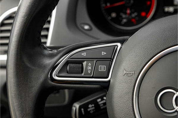 Audi Q3 1.4 TFSI S-Line Pano Xenon Trekhaak