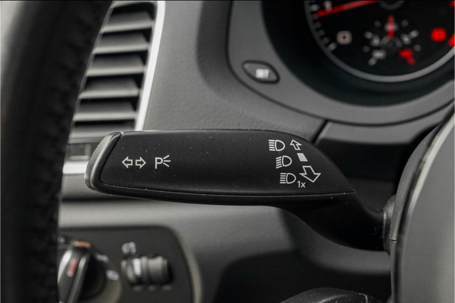 Audi Q3 1.4 TFSI S-Line Pano Xenon Trekhaak