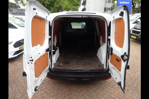 Renault Express 1.5 dCi 45 x VOORRAAD EU6 GROOT NAVI AIRCO CRUISE CONTROL PDC Renault Express 1.5 dCi 45 x VOORRAAD EU6 GROOT NAVI AIRCO CRUISE CONTROL PDC