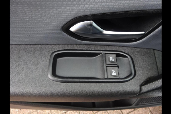 Renault Express 1.5 dCi 45 x VOORRAAD EU6 GROOT NAVI AIRCO CRUISE CONTROL PDC Renault Express 1.5 dCi 45 x VOORRAAD EU6 GROOT NAVI AIRCO CRUISE CONTROL PDC