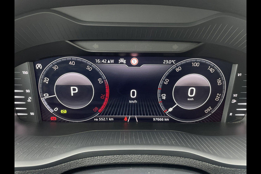 Škoda Karoq 1.5 TSI ACT Style | Elek. Trekhaak | LED | Navi | Carplay | Camera | Virtual Cockpit