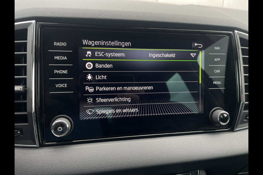 Škoda Karoq 1.5 TSI ACT Style | Elek. Trekhaak | LED | Navi | Carplay | Camera | Virtual Cockpit