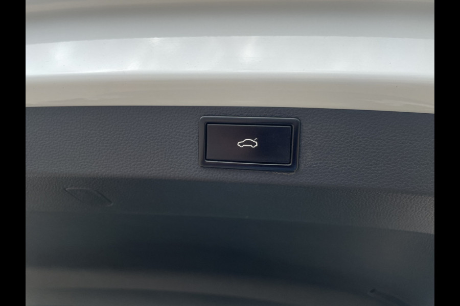 Škoda Karoq 1.5 TSI ACT Style | Elek. Trekhaak | LED | Navi | Carplay | Camera | Virtual Cockpit