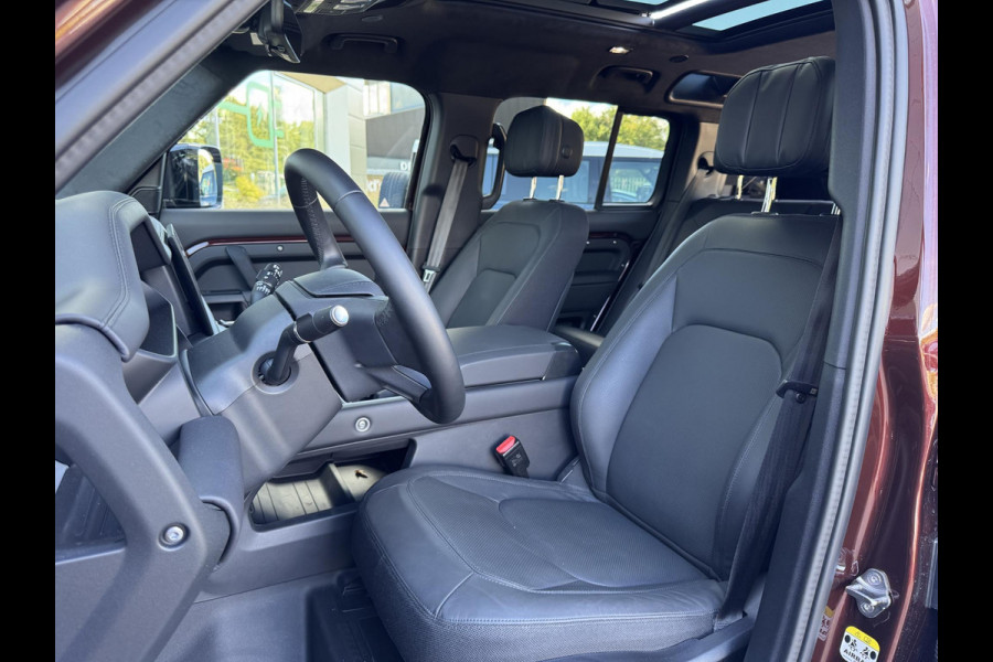 Land Rover Defender 110 P300e 110 Sedona Edition