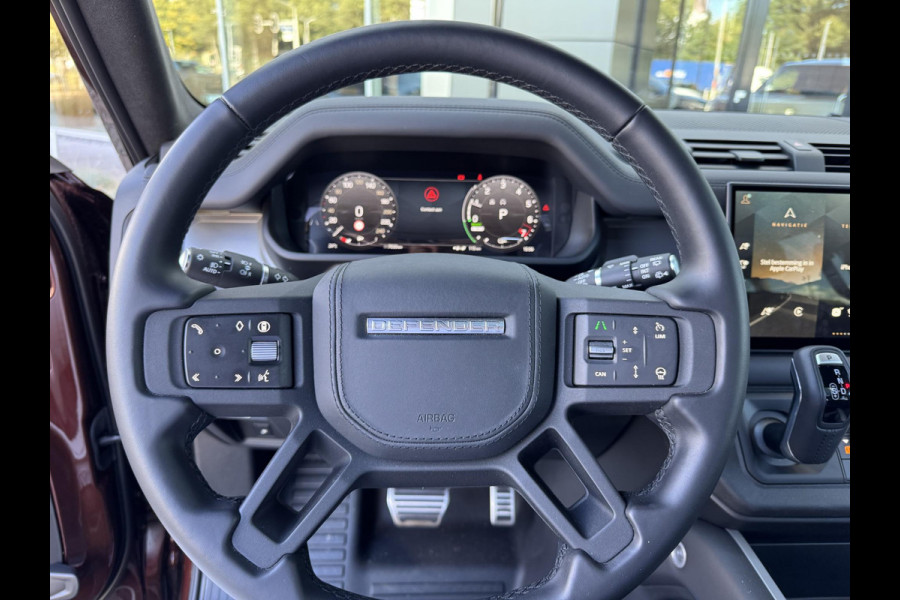 Land Rover Defender 110 P300e 110 Sedona Edition