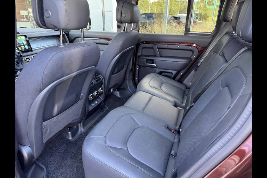 Land Rover Defender 110 P300e 110 Sedona Edition