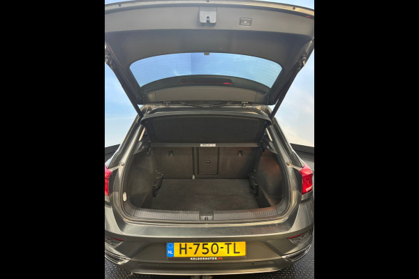 Volkswagen T-Roc 1.0 TSI Style Business Navi | Clima | Cruise | PDC | Trekhaak