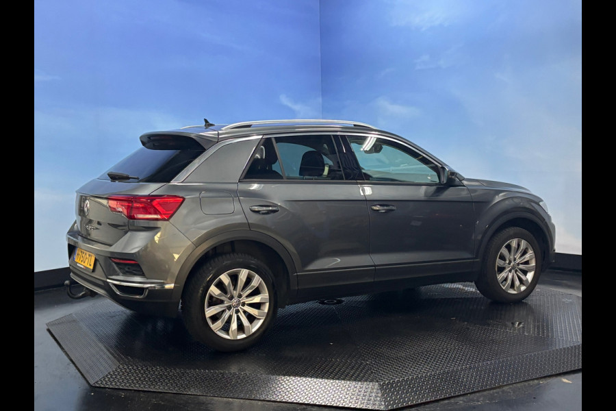Volkswagen T-Roc 1.0 TSI Style Business Navi | Clima | Cruise | PDC | Trekhaak
