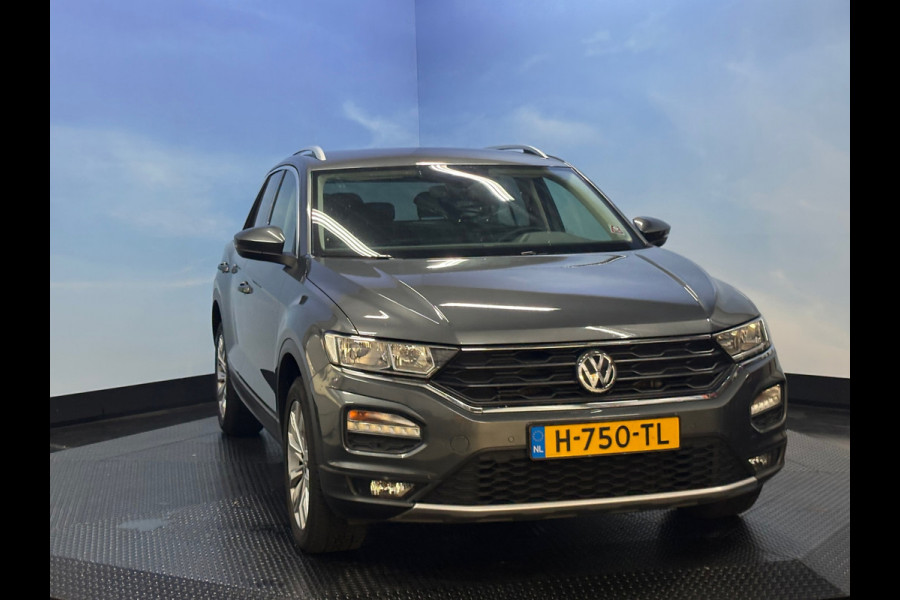 Volkswagen T-Roc 1.0 TSI Style Business Navi | Clima | Cruise | PDC | Trekhaak
