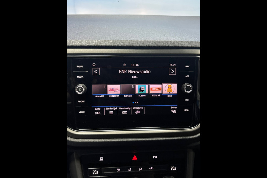 Volkswagen T-Roc 1.0 TSI Style Business Navi | Clima | Cruise | PDC | Trekhaak