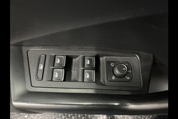 Volkswagen T-Roc 1.0 TSI Style Business Navi | Clima | Cruise | PDC | Trekhaak