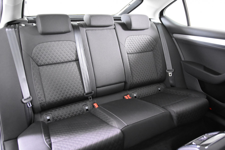 Škoda Superb 1.5 TSI ACT Ambition *1ste Eigenaar*Navigatie*PDC*