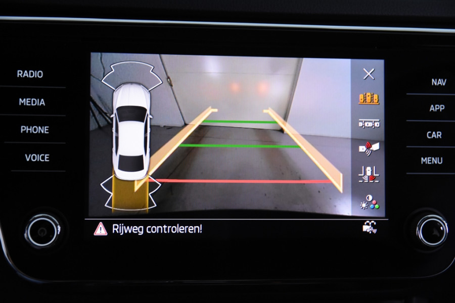 Škoda Superb 1.5 TSI ACT Ambition *1ste Eigenaar*Navigatie*PDC*